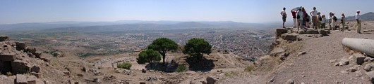 Pergamon - Blick auf den Platz des Pergamon Altars