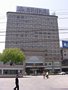 die Front des Hotels
